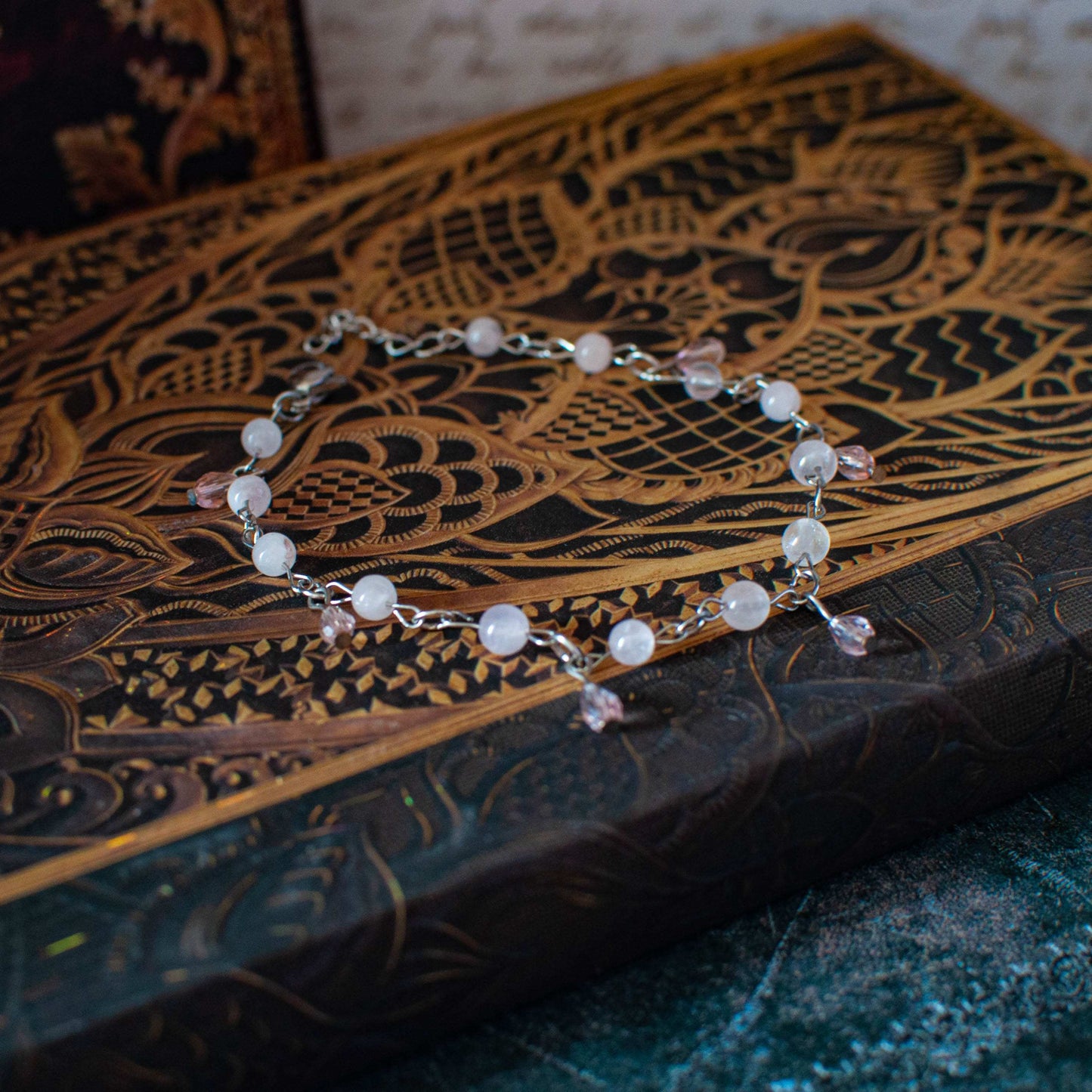 Bracelet - ’Edwina’ - Quartz rose | Collection Régence