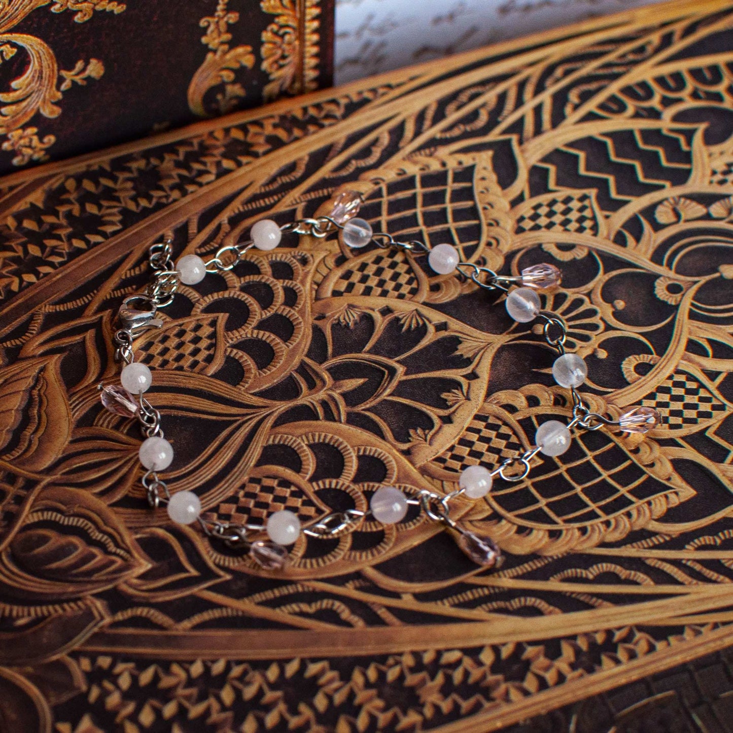 Bracelet - ’Edwina’ - Quartz rose | Collection Régence
