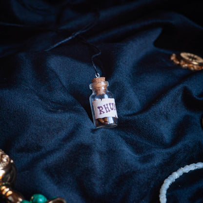 Collier ‘Et une bouteille de Rhum !’ | Oeil-de-tigre  |  Collection Pirates